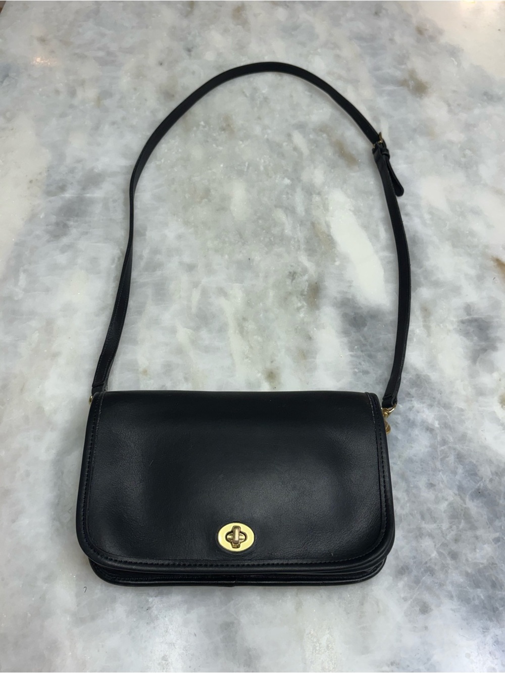 VINTAGE COACH Black Leather Penny Flap Crossbody Bag 9755 - Rare USA Made